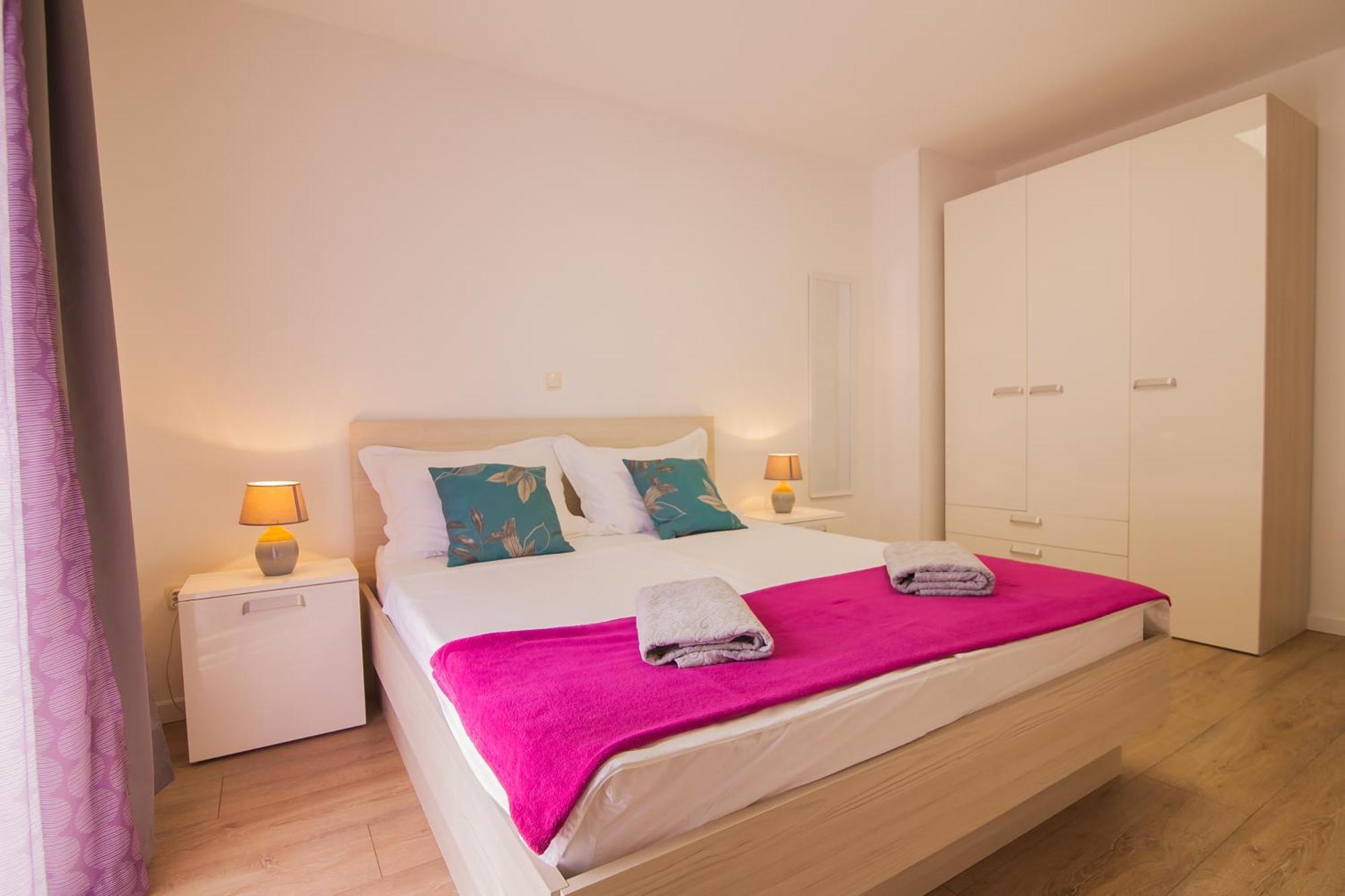 Helvetia Sunny Apartments Bol Exterior foto